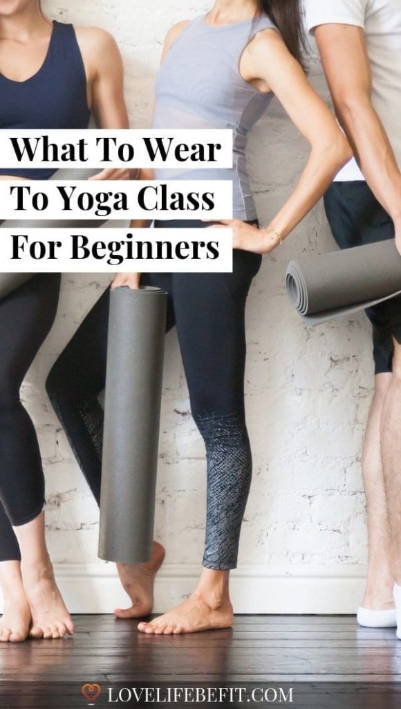 There's a few hard and fast rules when it comes to what to wear to yoga class. If you want to enjoy your first class read on for these yogi beginner tips. #yoga #yogaforbeginners
