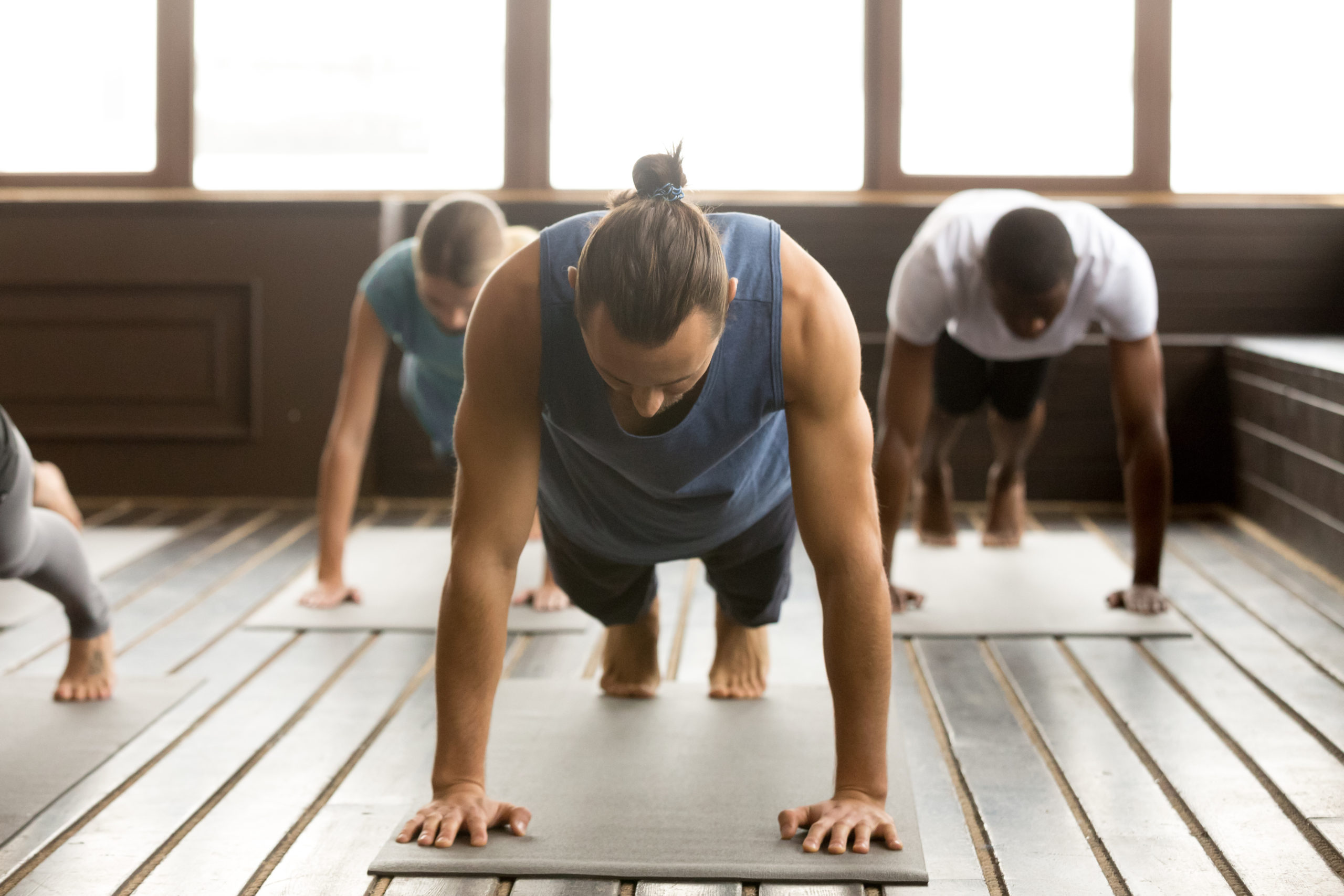 What Clothes Do Men Wear To Yoga