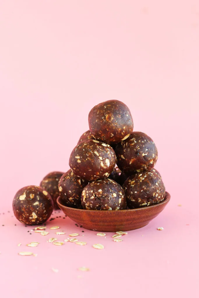 peanut butter cup flax seed energy bites