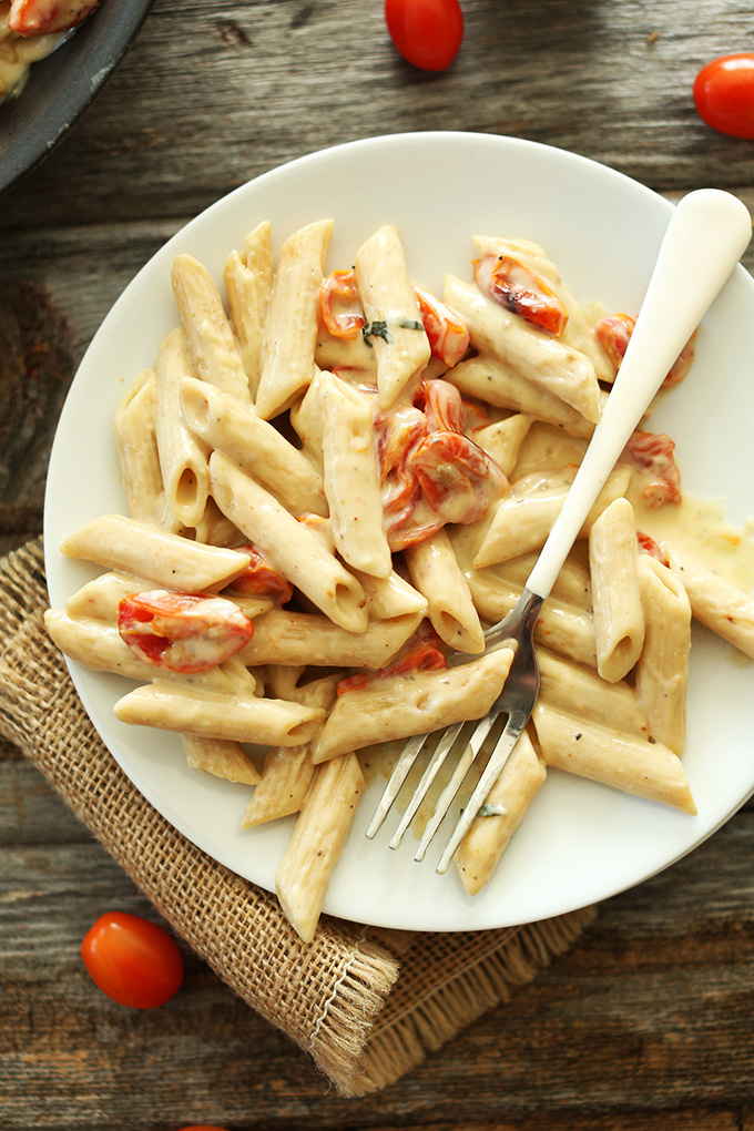 vegan garlic pasta