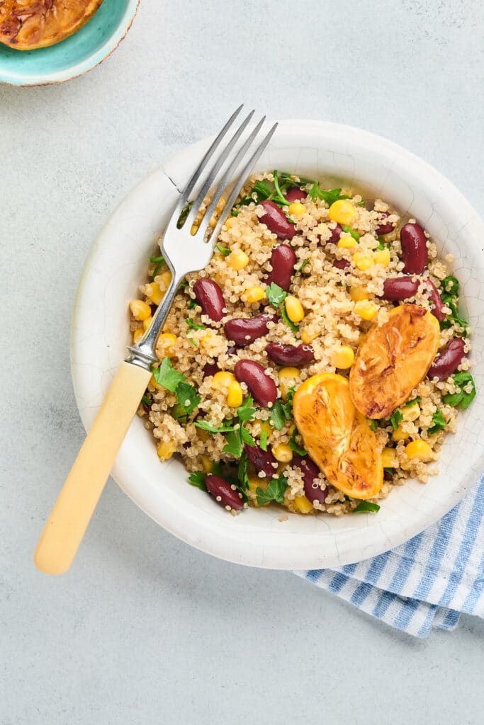 easy vegetarian quinoa burrito bowls