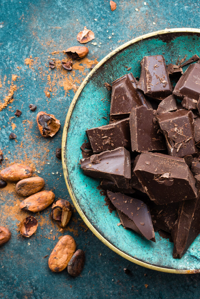 healthy snacks at work - dark chocolate