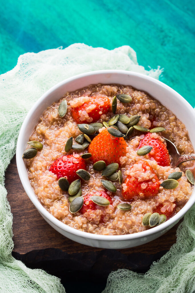 vegan meal prep plan - quinoa breakfast porridge
