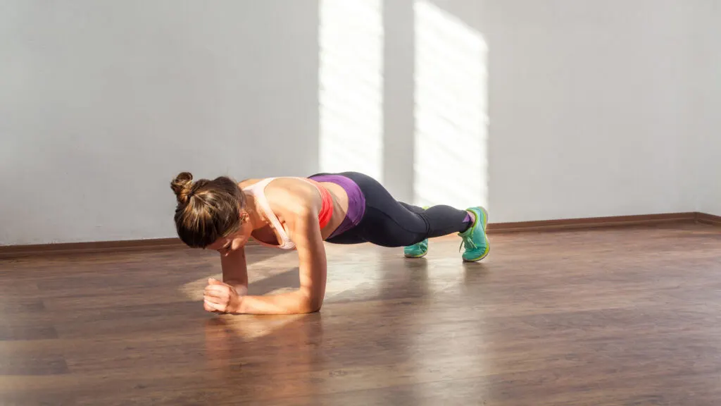 plank - bodyweight exercises for runners