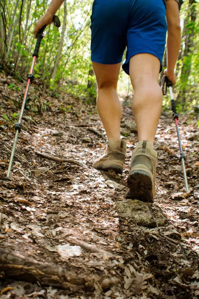 how many calories to you burn walking uphill