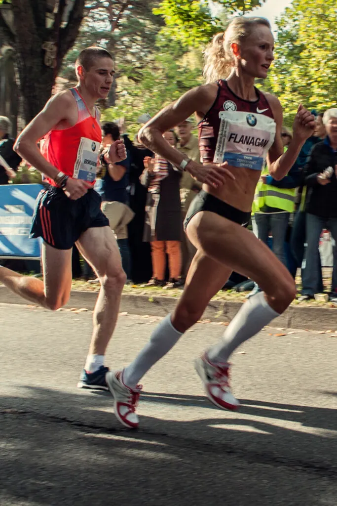 marathon runners body - Shalane Flanagan