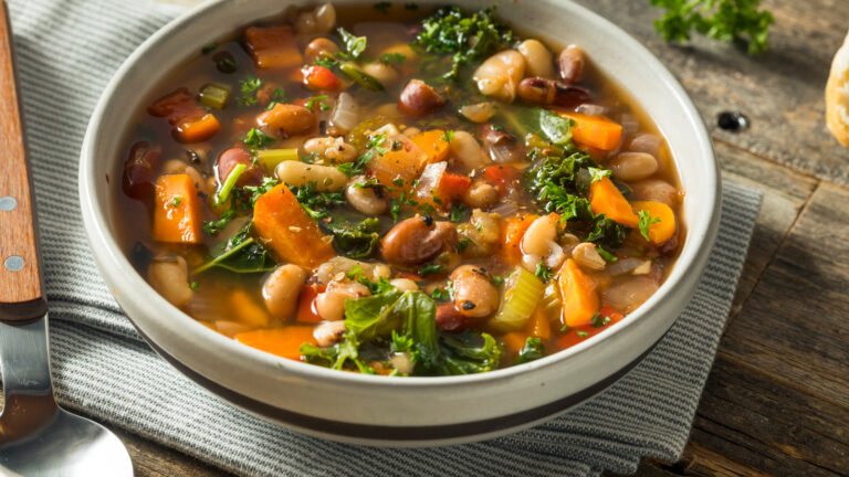 Easy Bean Soup Recipes (Quick, Healthy & Vegetarian)