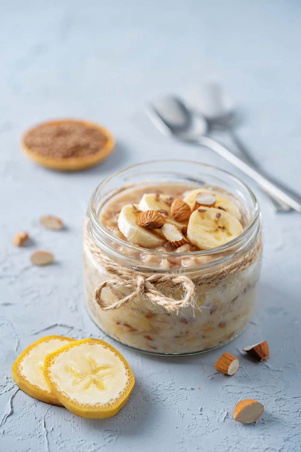 brown sugar cinnamon overnight oats in a jar