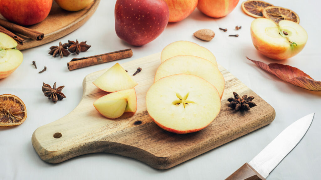 slices of apple for overnight oats topping