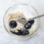 image of blueberry overnight oats