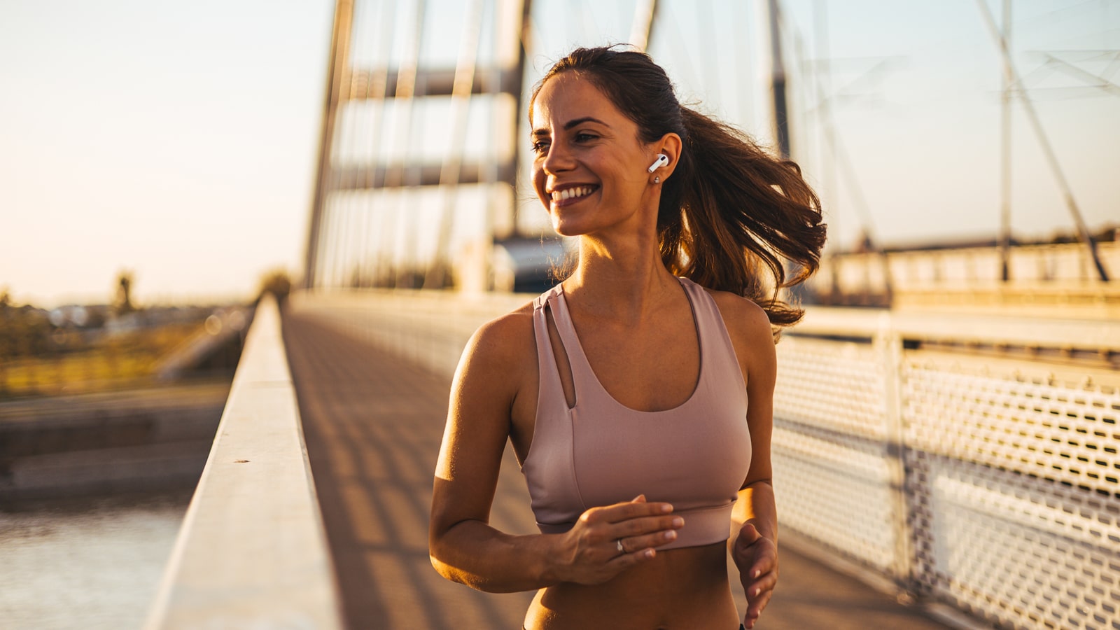 Image of a woman running training for a 10K